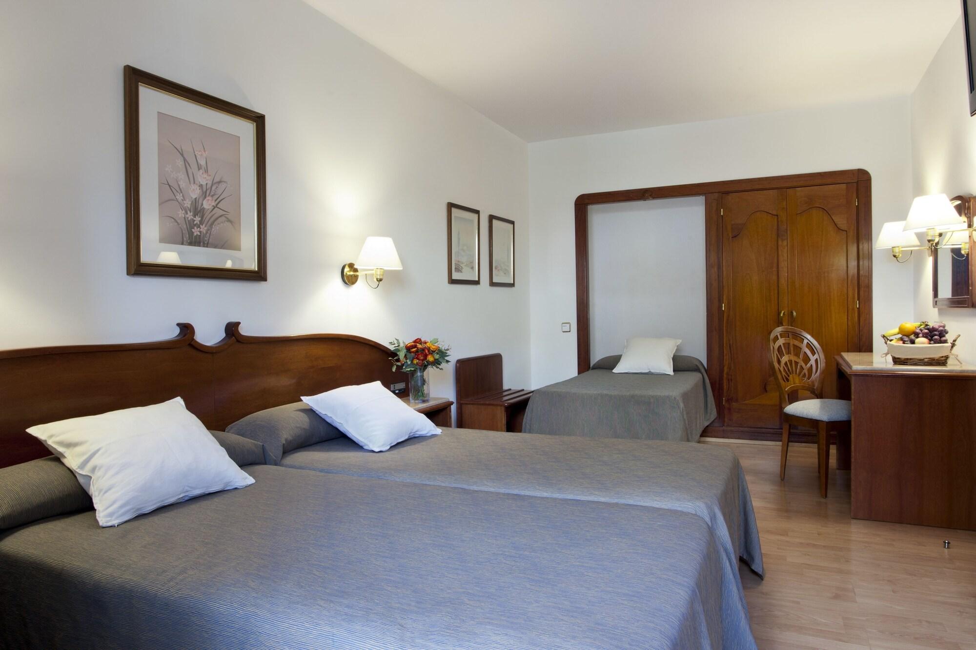 Gaudi Hotel Барселона Екстериор снимка