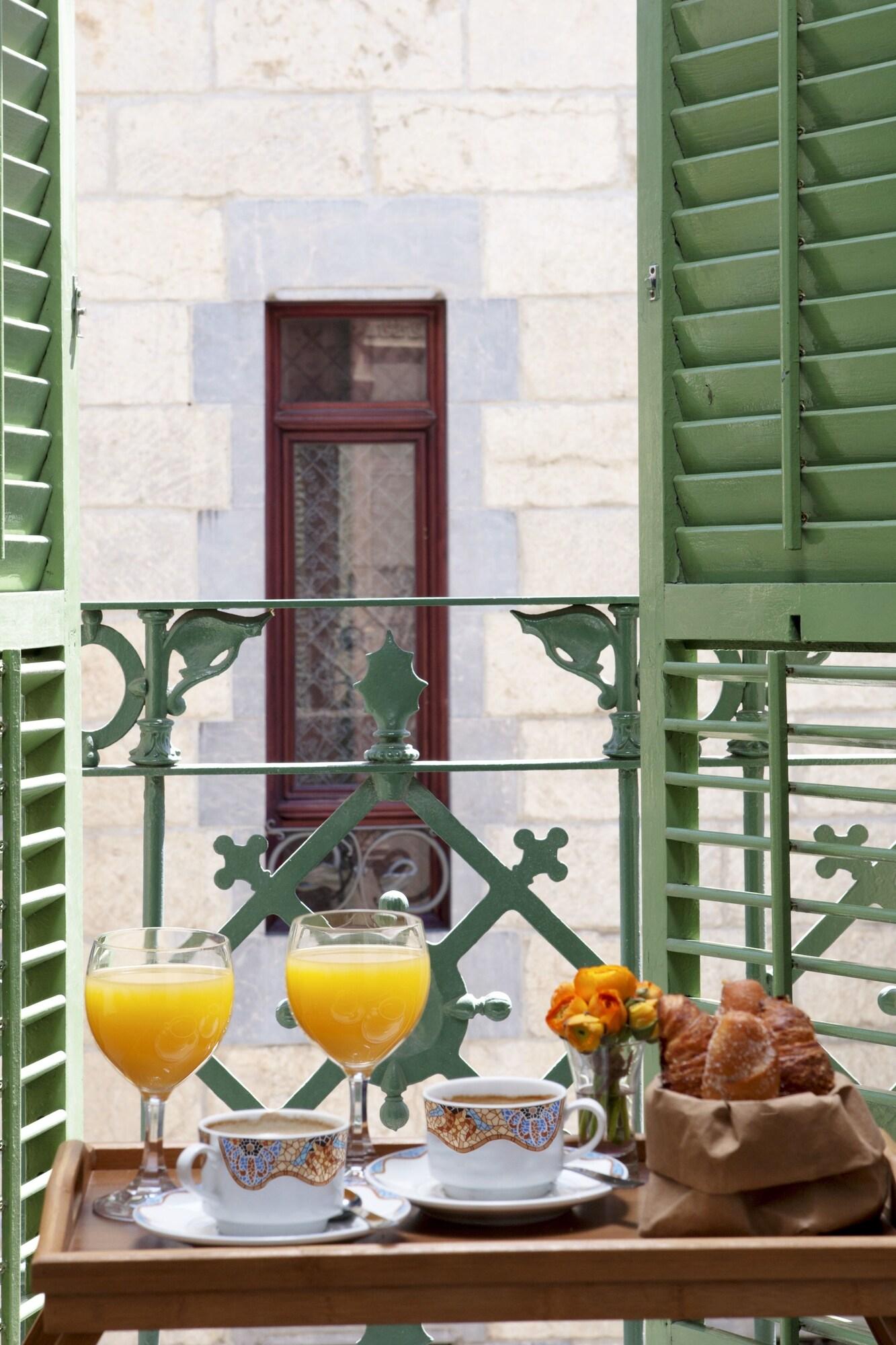 Gaudi Hotel Барселона Екстериор снимка