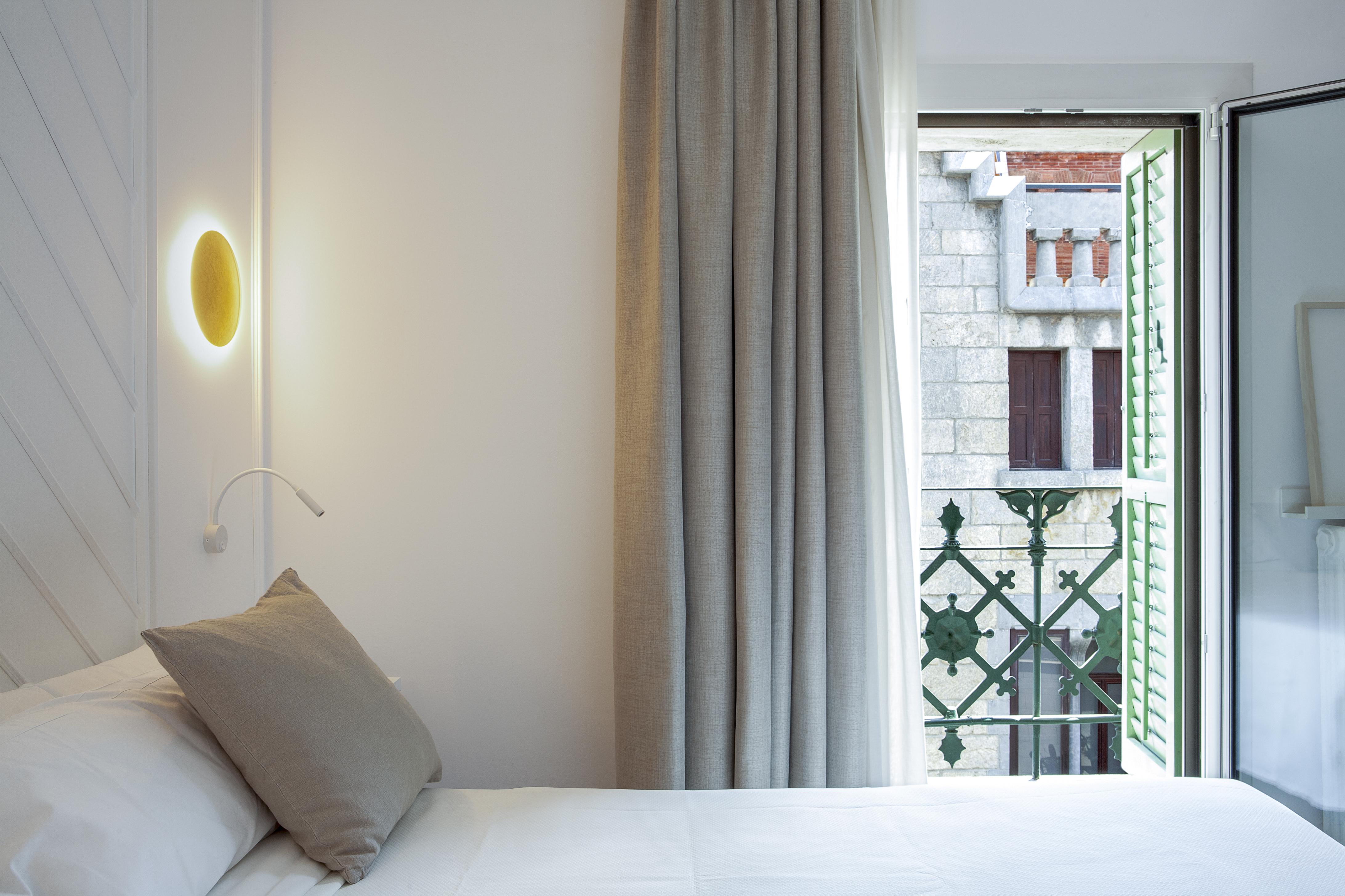 Gaudi Hotel Барселона Екстериор снимка