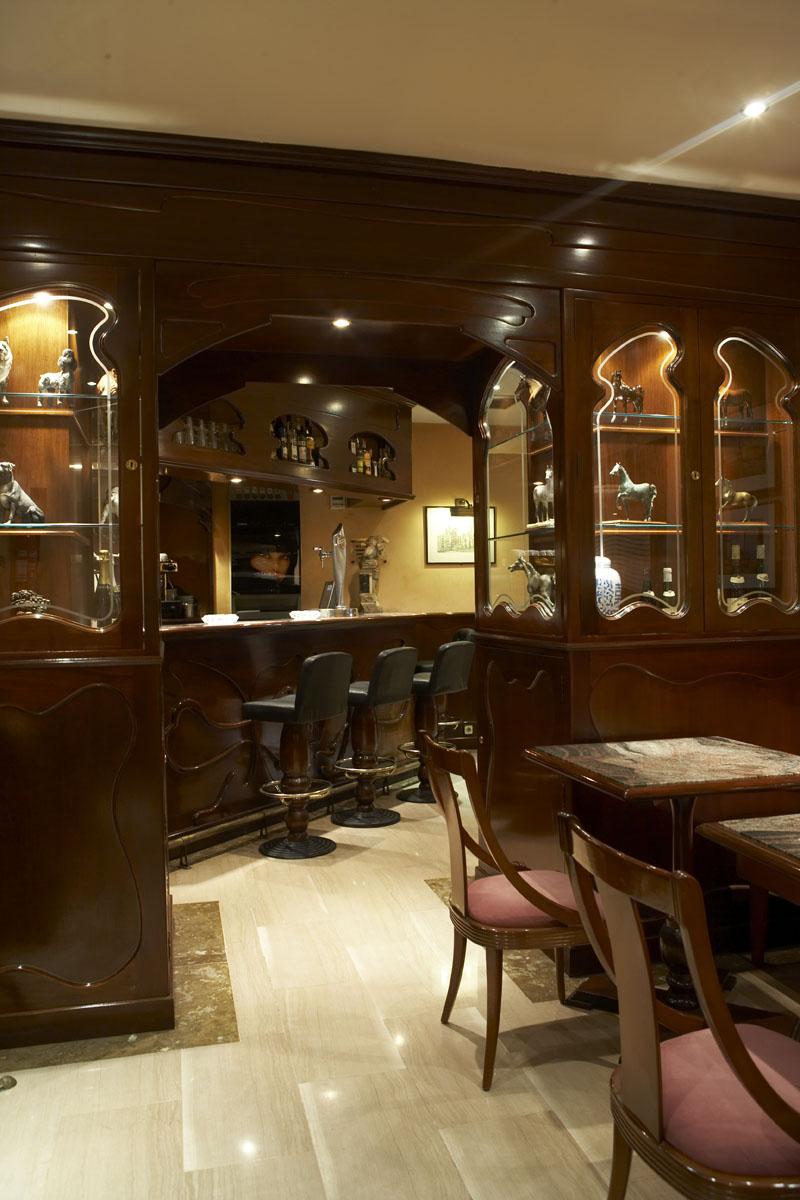 Gaudi Hotel Барселона Екстериор снимка