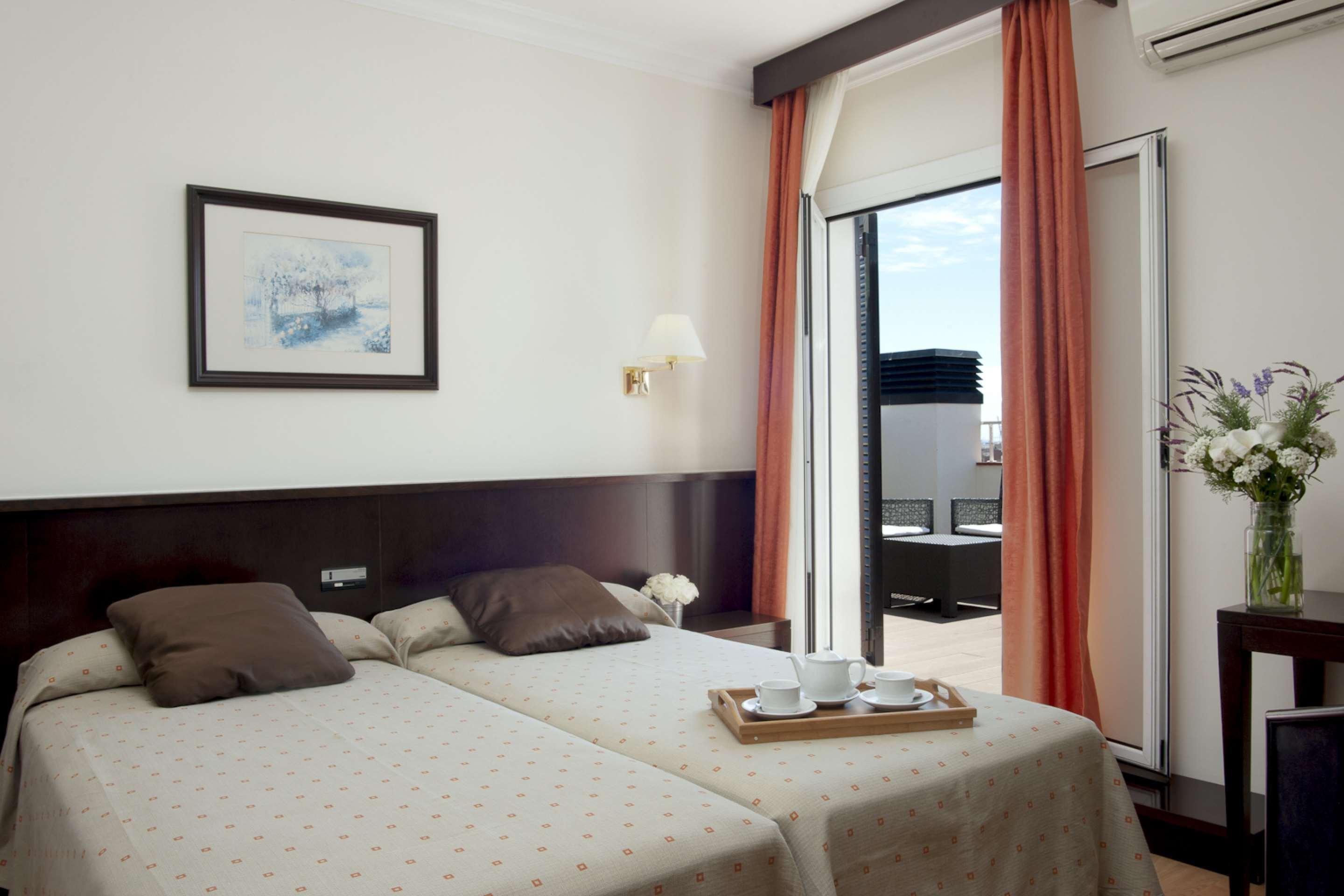 Gaudi Hotel Барселона Екстериор снимка