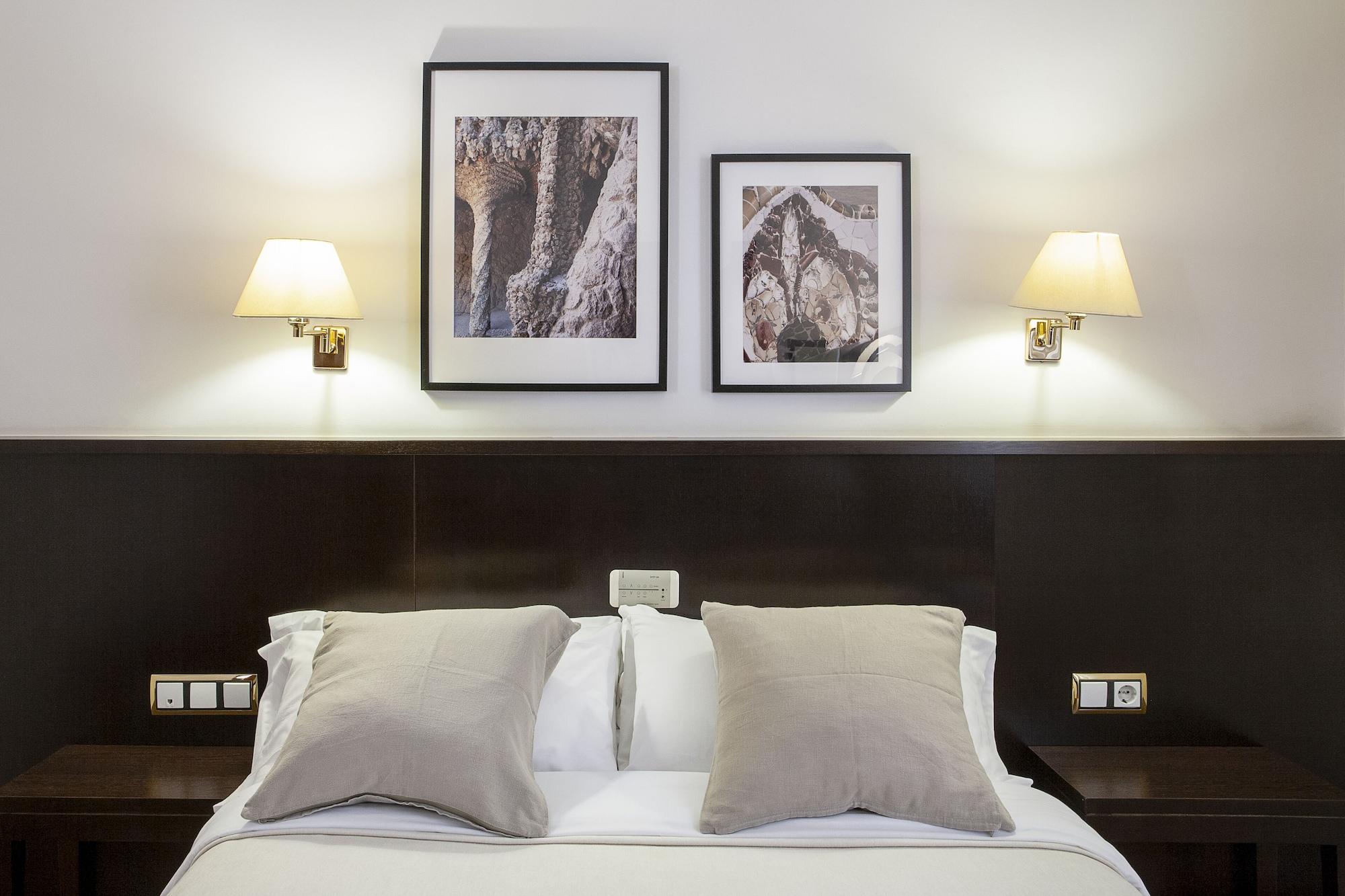 Gaudi Hotel Барселона Екстериор снимка
