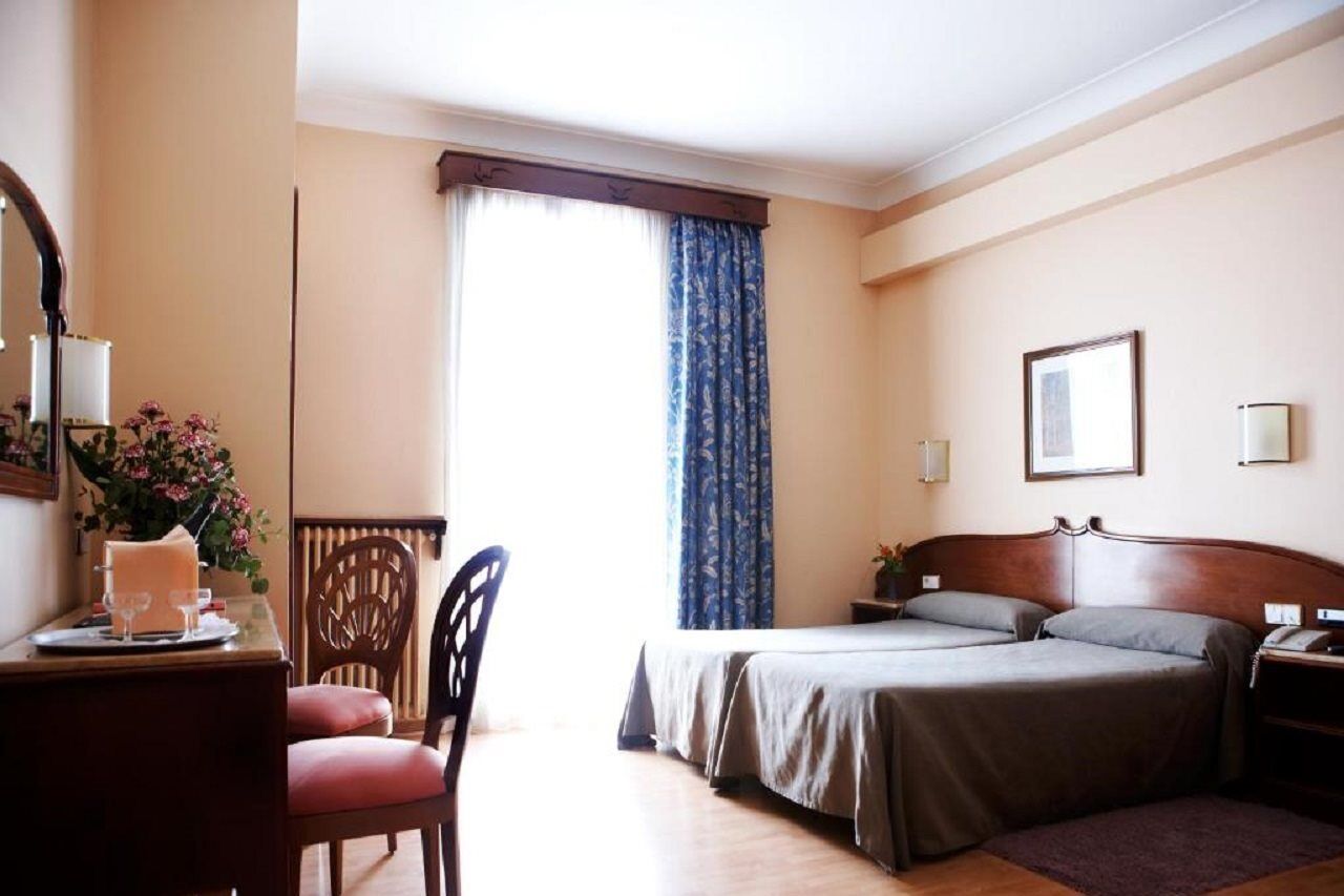 Gaudi Hotel Барселона Екстериор снимка